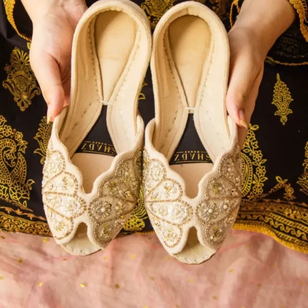Bloom Handcrafted Floral Khussa( off white)