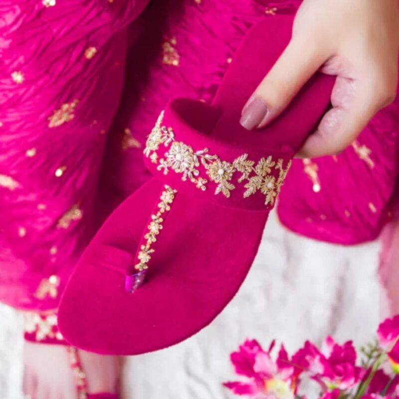 RANI Pink Velvet Kohlapuri